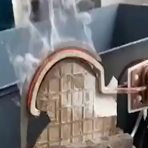 在叶片泵的组合零件中，高频感应加热机是怎样对叶片进行热处理的？